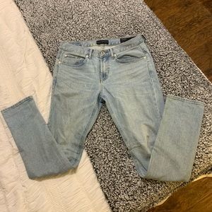 Bullhead light washed skinny jeans W29 L30